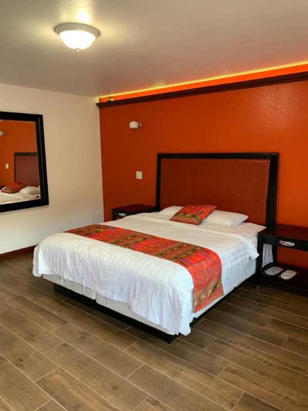 norwalk inn & suites image 13